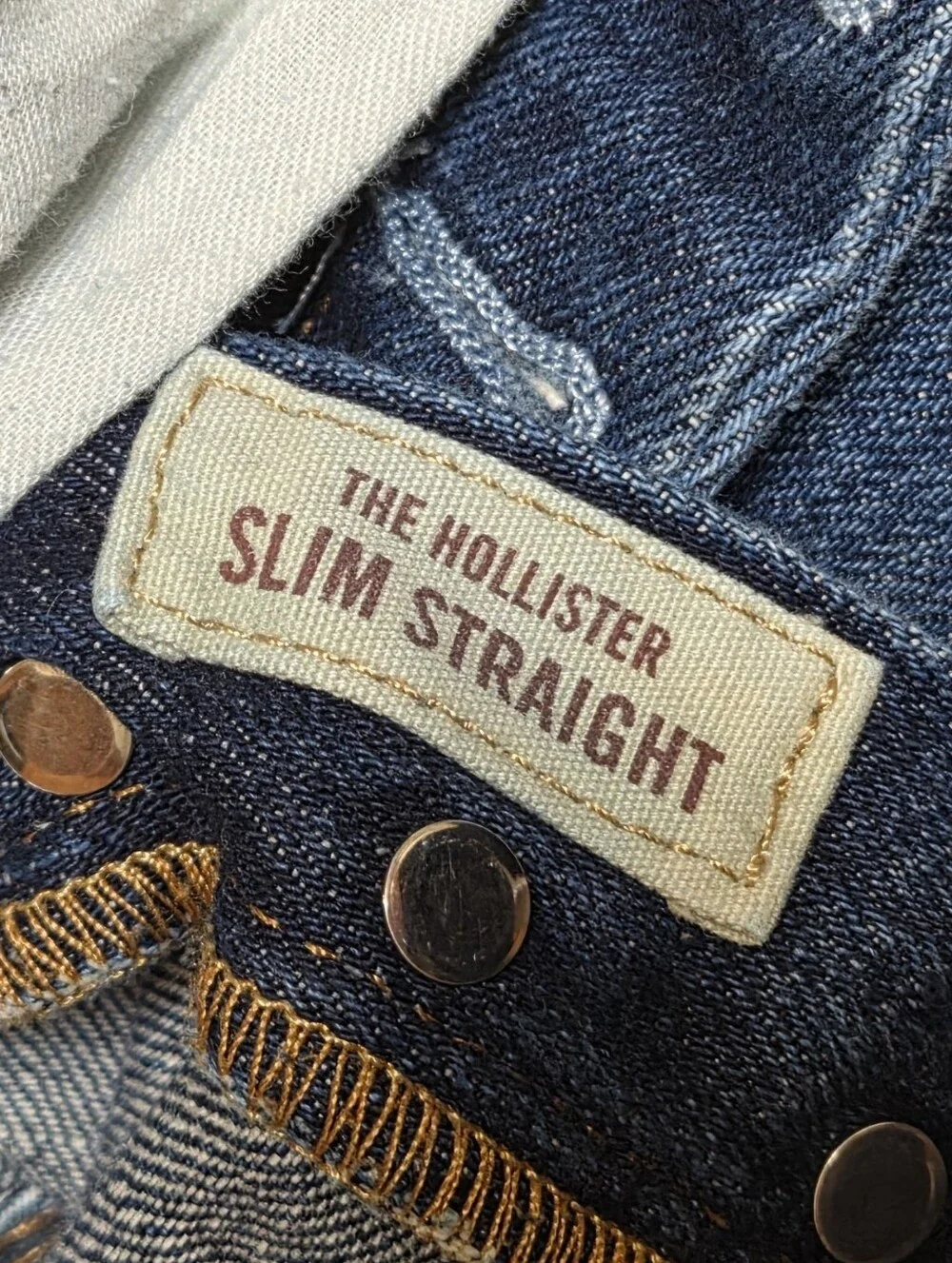 Hollister Men's Medium Wash Slim Straight Button Fly Jeans W30 x L32